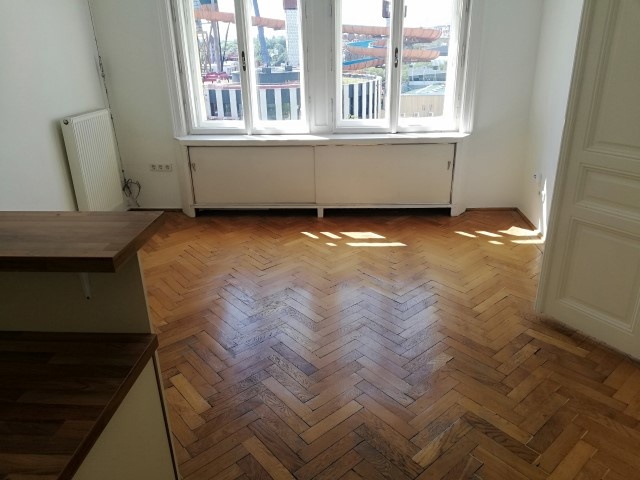 77m² Büro/Praxis, 3. St., Altbau, Nähe U2 und Riesenrad