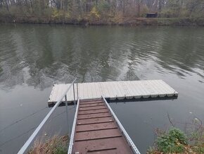 Neue Schwimmkörper für den Bau des Schwimmdocks M25A/B