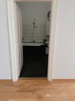 77m² Büro/Praxis, 3. St., Altbau, Nähe U2 und Riesenrad - 2