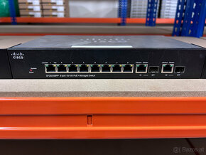 Cisco SF302-08P - 2