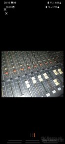 Yamaha EMX 2000 mixing console - 3