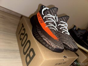 ADIDAS YEEZY BOOST 350 V2 'Carbon' & 'Dark/Carbon Beluga' - 3