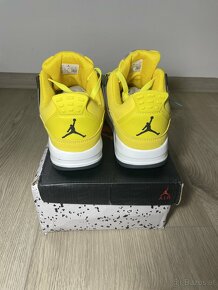 Air Jordan 4 Retro Lightning - 3