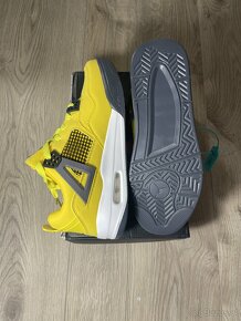 Air Jordan 4 Retro Lightning - 4